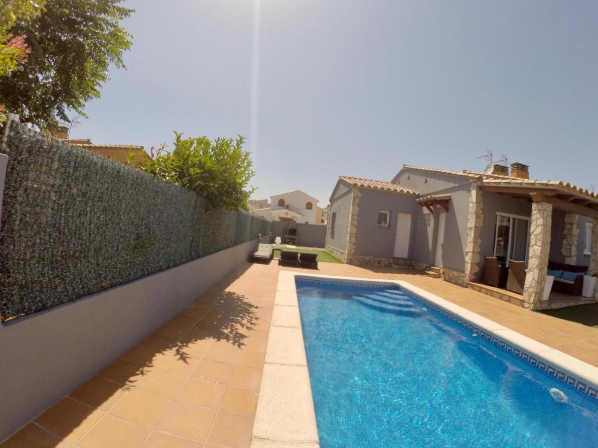 Casa En L Escala Con Piscina Y Wifi Free Villa L' Escala Buitenkant foto