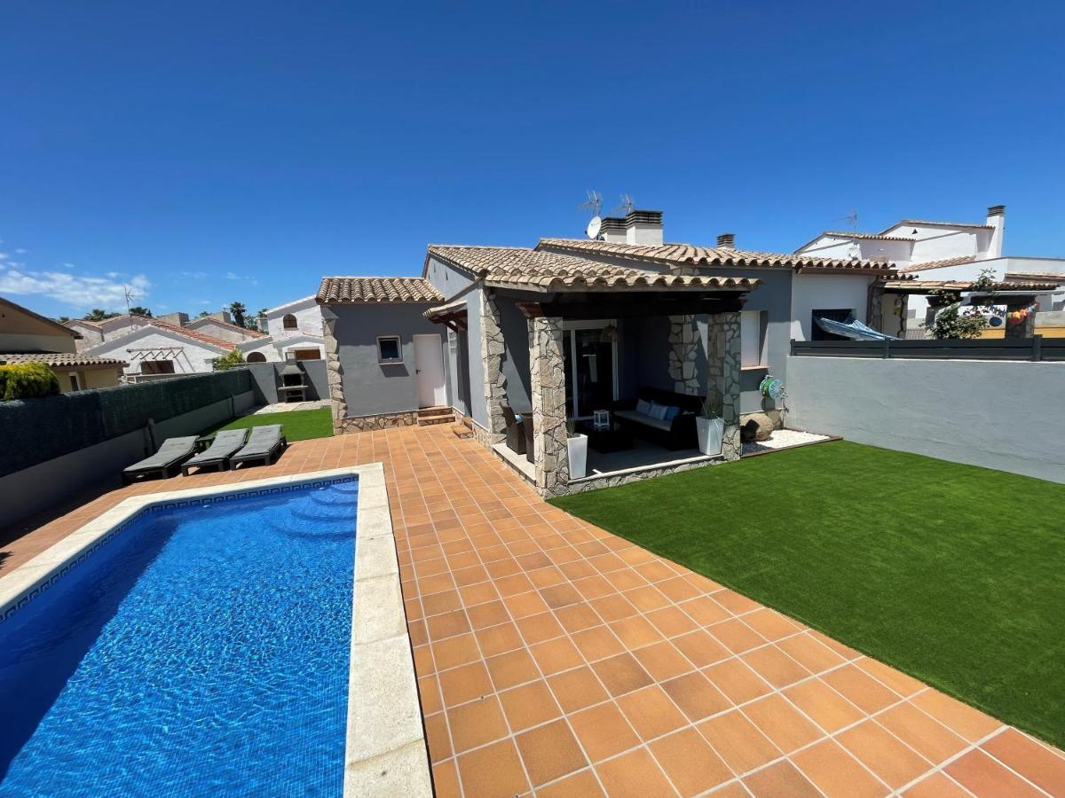 Casa En L Escala Con Piscina Y Wifi Free Villa L' Escala Buitenkant foto
